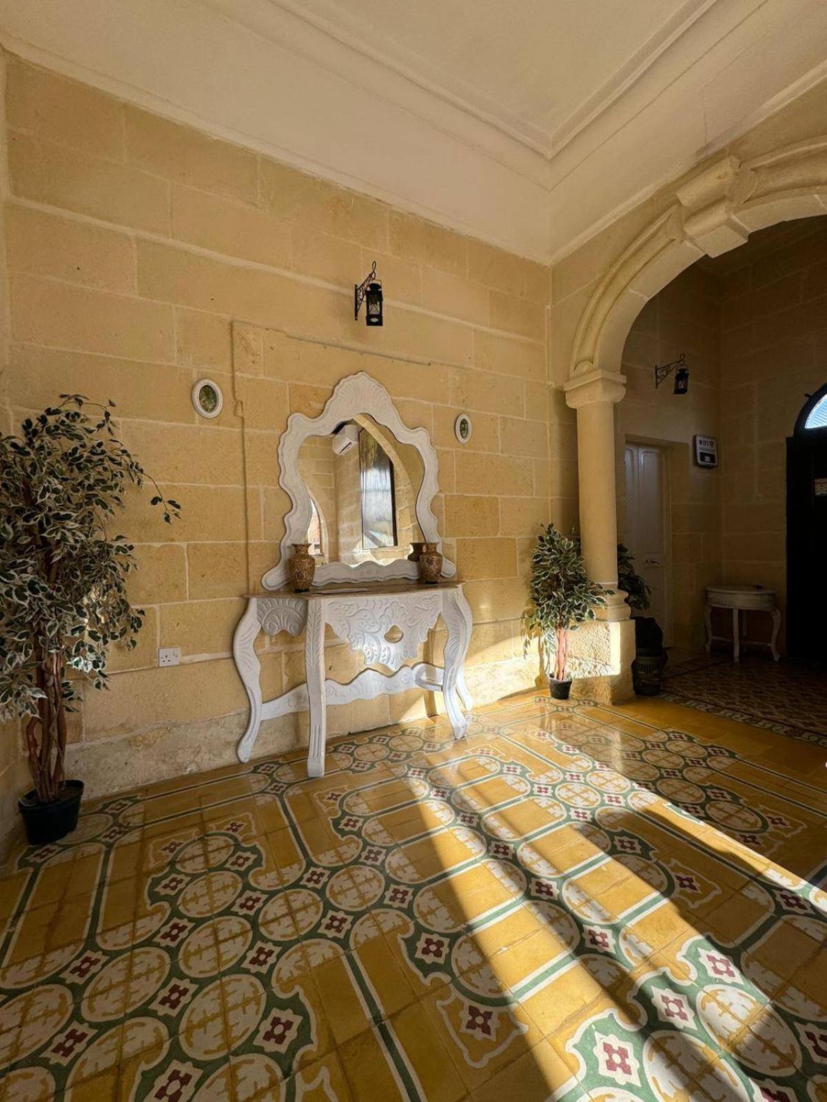 Maison d'hôtes Tal-Kaptan à Victoria Extérieur photo